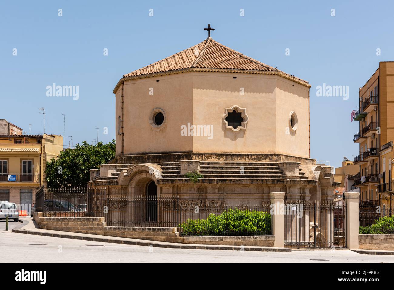 The octagonal 17c Basilica Santuario Santa Lucia al Sepolcro in Siracusa, Sicily, Italy. It holds the tomb of St Lucia, the city's patron saint Stock Photo