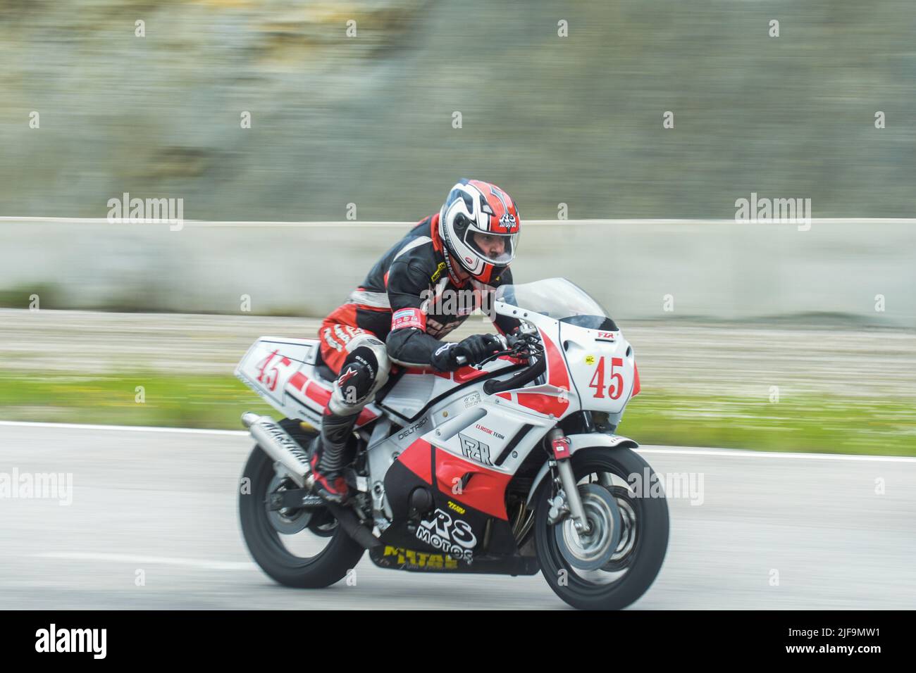 Classic restored motor bike in the track. Yamaha FRZ Stock Photo - Alamy