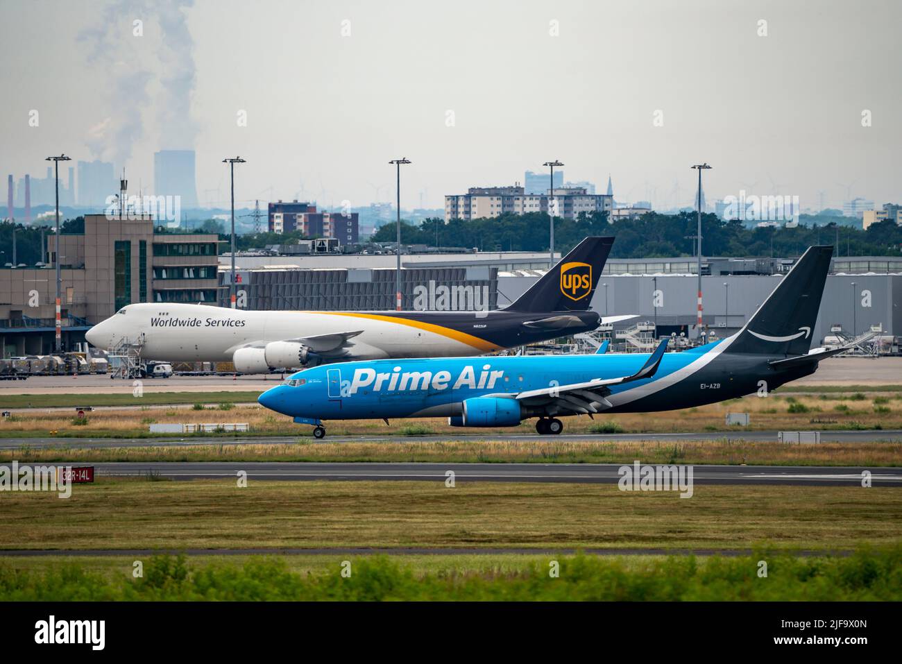 Amazon prime air hi-res stock photography and images - Alamy