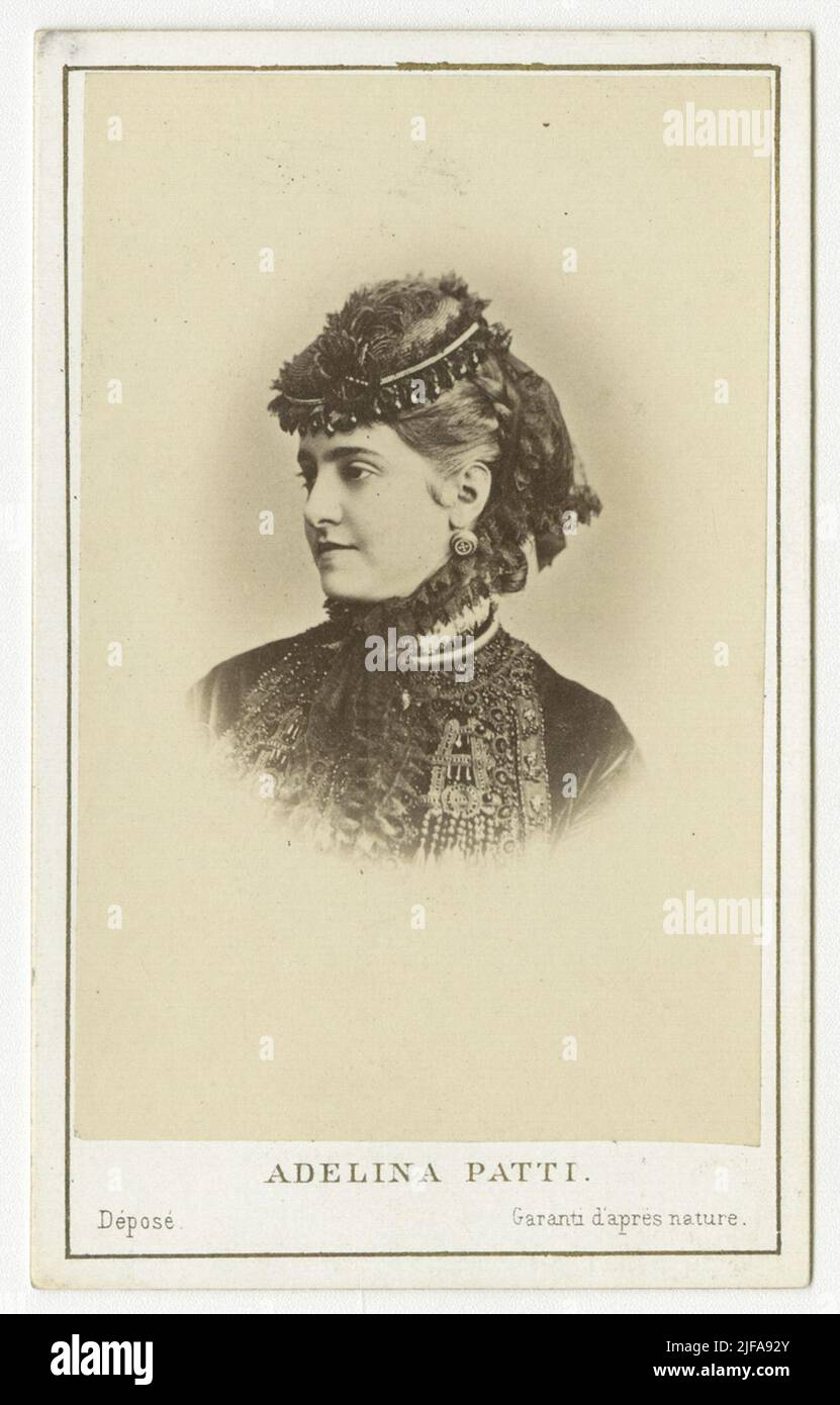 Opera Singer Patti Portrait singer opera hi-res stock photography and images - Alamy