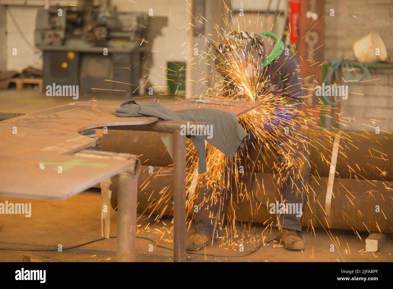 Grinding during fabrication of tidal energy turbine in Pembroke Dock