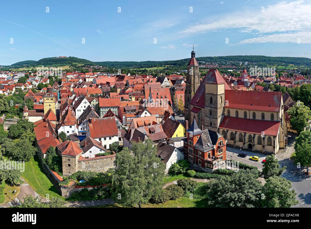 Aerial view of the old town from the northeast, St. Andrew's parish church in front on the right, Protestant, various architectural styles, medieval Stock Photo
