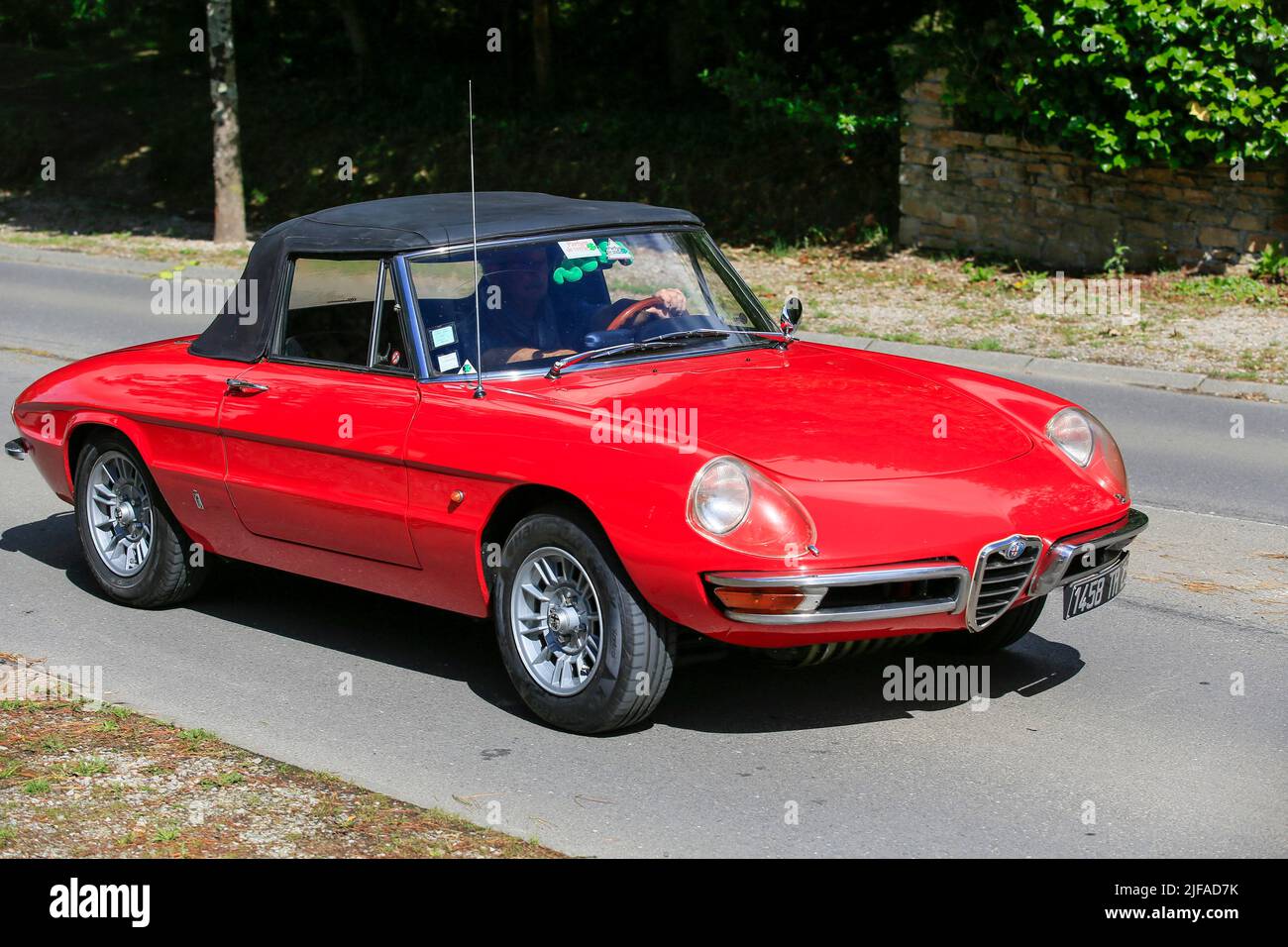Alfa Romeo Spider, 1st generation, vintage car ride 4th Embouteillage de la N12 to Landerneau