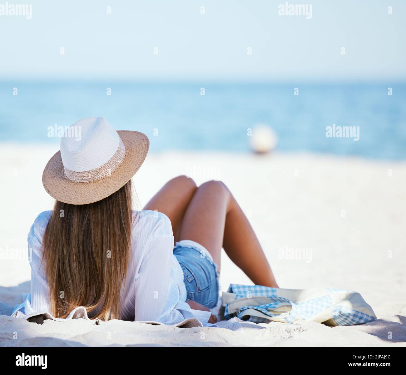 Time off at the beach hi-res stock photography and images - Alamy