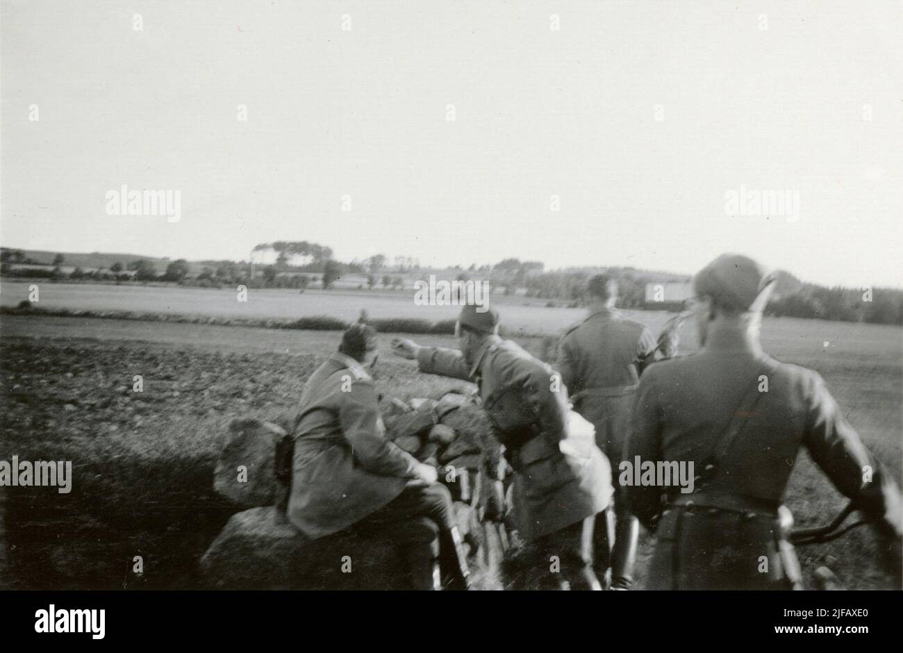 Adjutant course June 1940. Tyringe-Torekov and others. Ville have tactical thoughts. Stock Photo