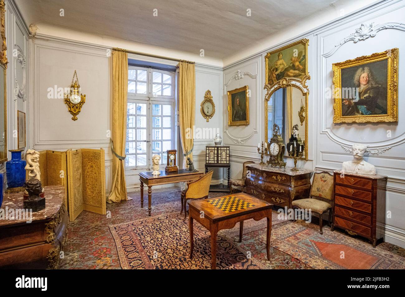 Fontaine chaalis hires stock photography and images Alamy