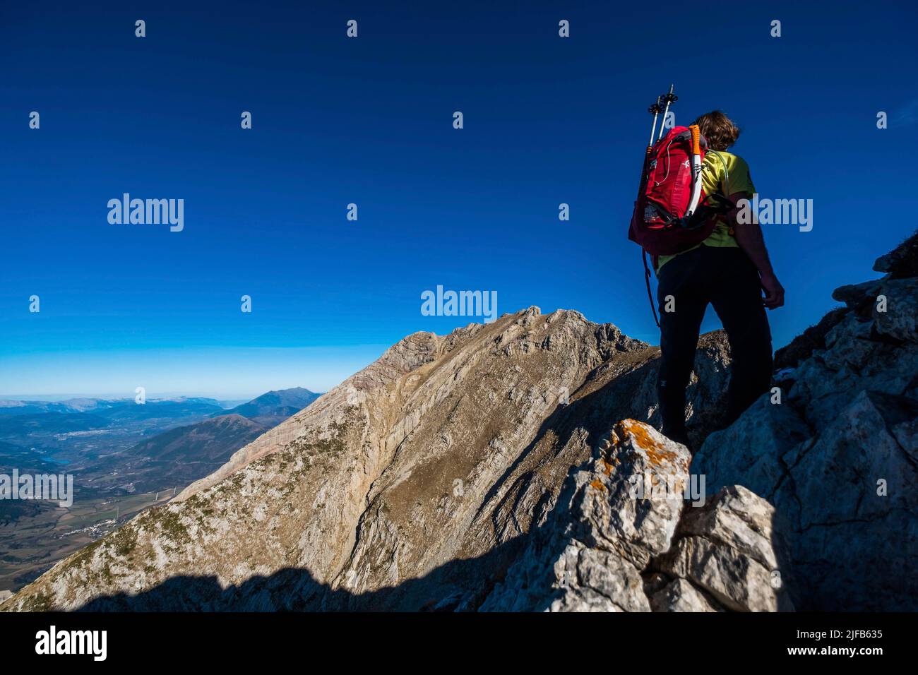 France, Hautes-Alpes, Le Glaizil, ascent of the Faraut crests Stock Photo