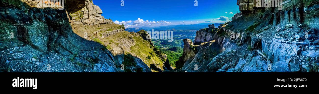 France, Hautes-Alpes, Champsaur valley, village of Saint-Michel de Chaillol, hiking in the south face of Queyrel Stock Photo