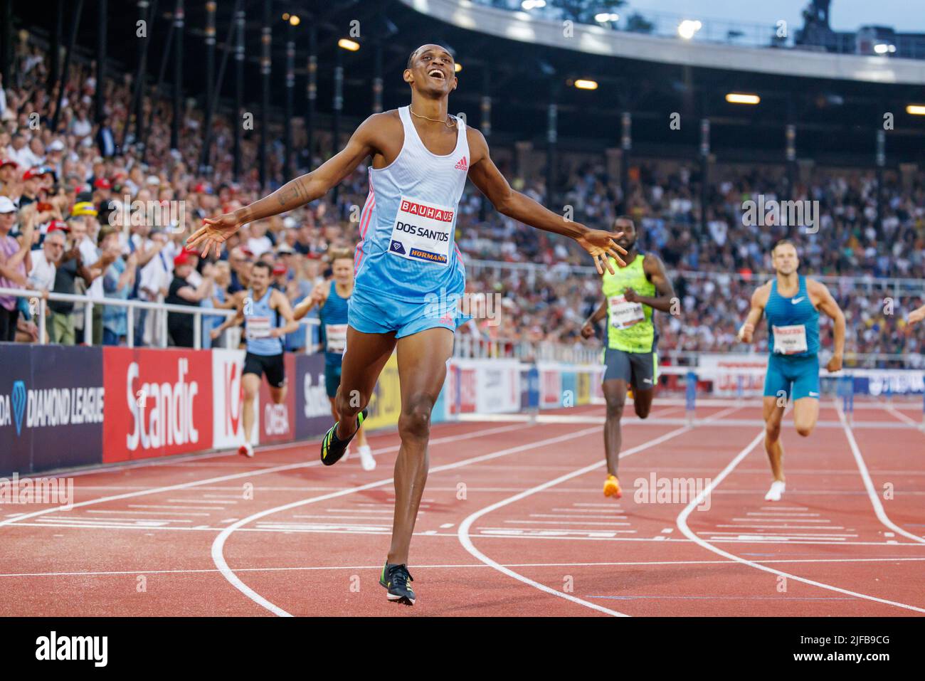 Winning 400m hurdles hi-res stock photography and images - Alamy