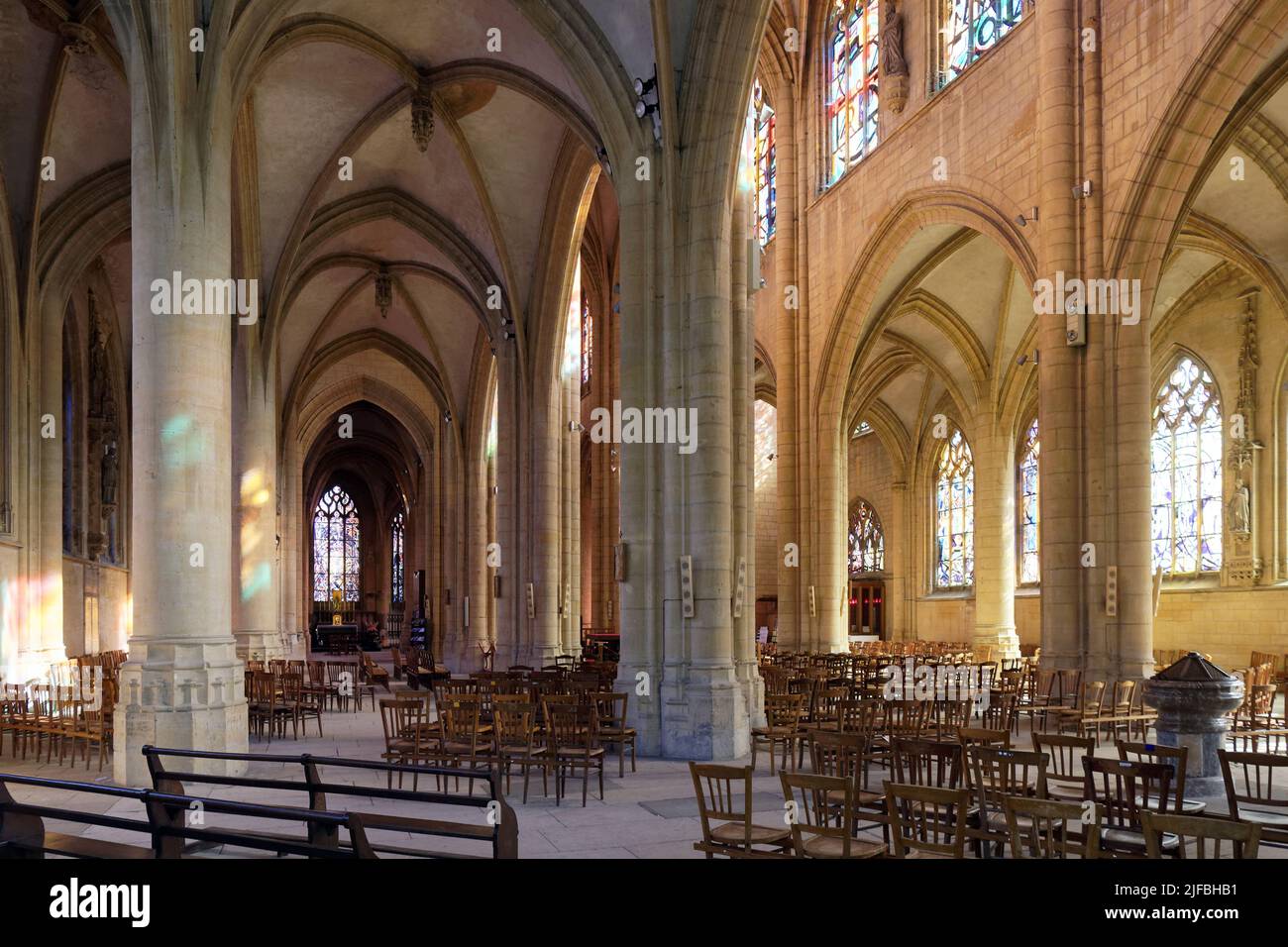 France, Ardennes, Mezieres, Our Lady of Hope Basilica (Basilique NotreDame d'Espérance) Stock Photo