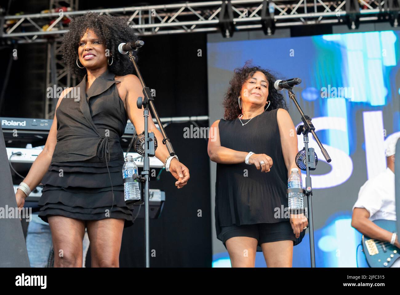 Backing singers with Shalamar band performing at the Soultasia music festival in Promenade Park, Maldon, Essex, UK Stock Photo