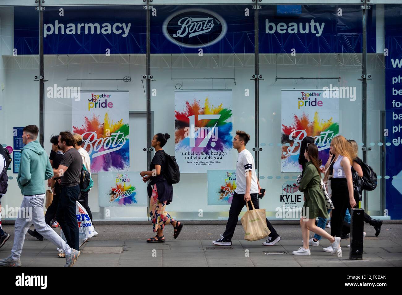 Boots on oxford street hires stock photography and images Alamy
