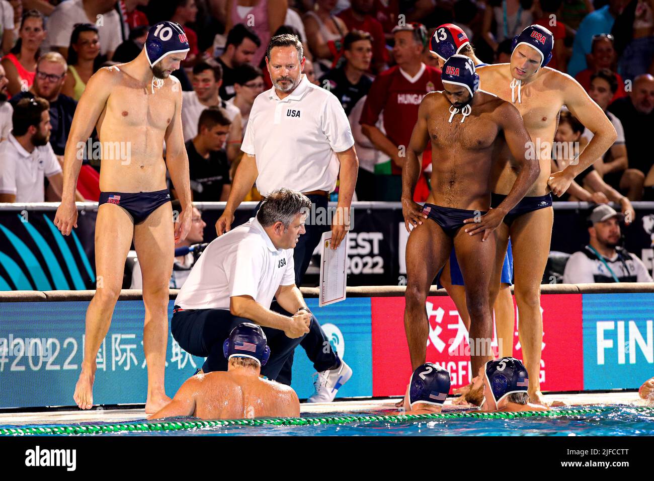 Budapest, Hungary. 01st July, 2022. BUDAPEST, HUNGARY - JULY 1: Benjamin Stevenson of United States, Thomas Gruwell of United States, Head Coach Dejan Udovicic of United States, Coach Matthew Ustaszewski of United States, Maxwell Irving of United States during the FINA World Championships Budapest 2022 5-8 place match between Hungary and USA on July 1, 2022 in Budapest, Hungary (Photo by Albert ten Hove/Orange Pictures) Credit: Orange Pics BV/Alamy Live News Stock Photo