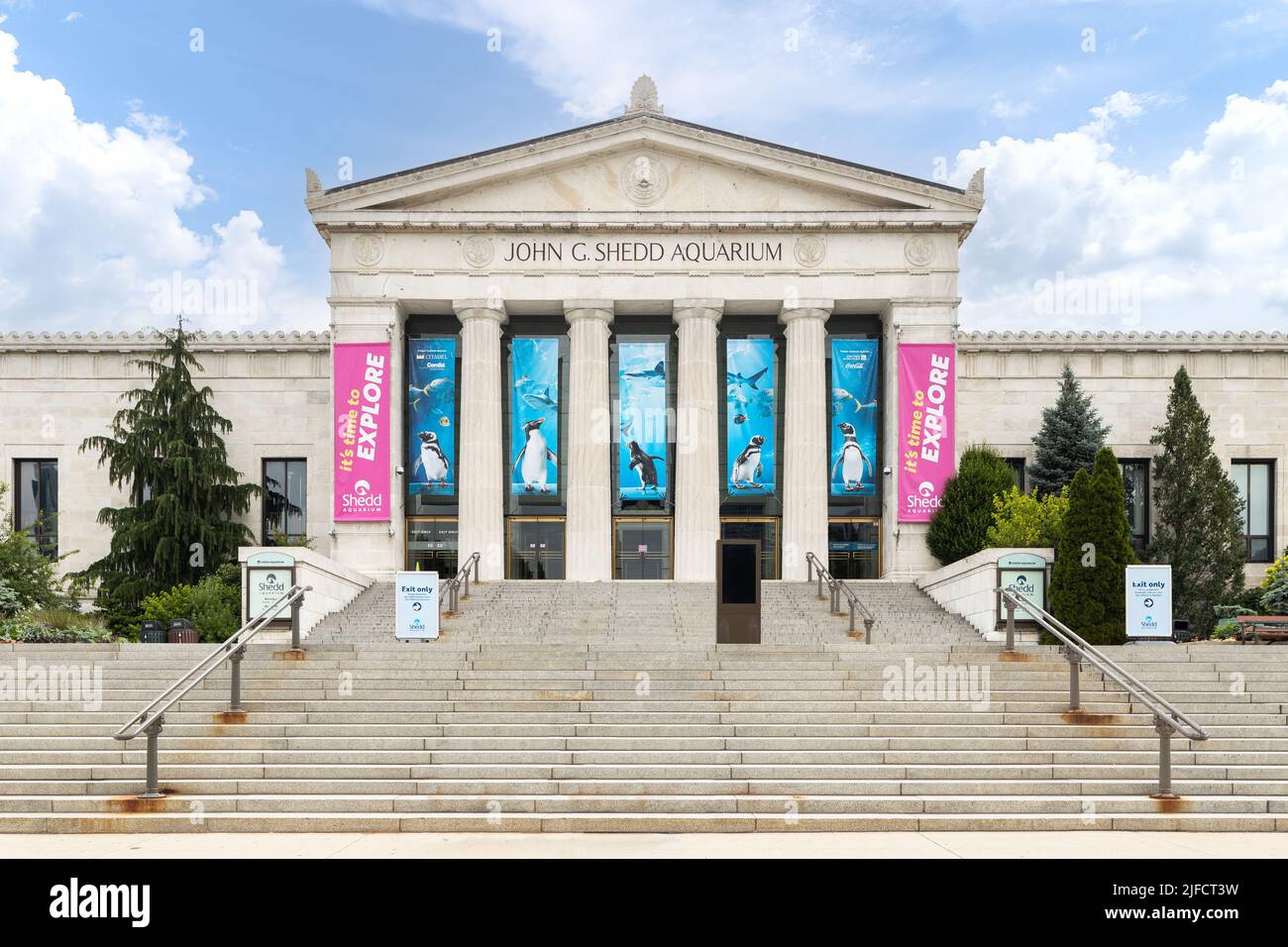 The Shedd Aquarium is located in the Museum Campus in downtown Chicago and next to Lake Michigan