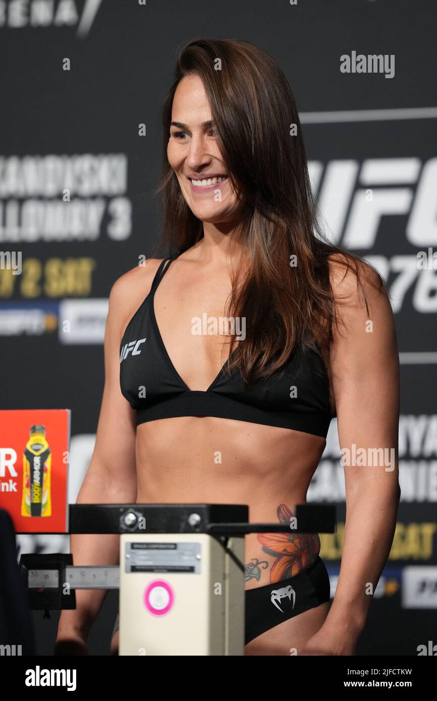 July 1, 2022, LAS VEGAS, NV, LAS VEGAS, NV, United States: LAS VEGAS, NV - June 1: Jessica Eye steps on the scale for the official weigh-ins at T-Mobile Arena for UFC 276 on July 1, 2022 in LAS VEGAS, NV, United States. (Credit Image: © Louis Grasse/PX Imagens via ZUMA Press Wire) Stock Photo