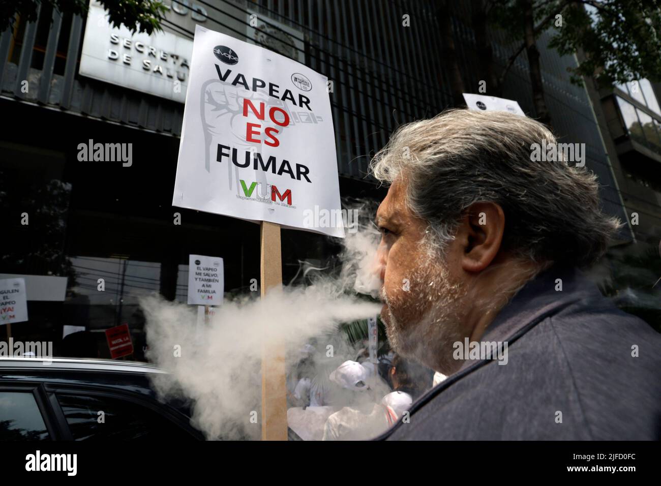 Mexico City, Mexico City, Mexico. 1st July, 2022. July 1, 2022, Mexico  City, Mexico: Members of the United Vape of Mexico (VUM) hold a  demonstration to protest against deputy health minister Hugo