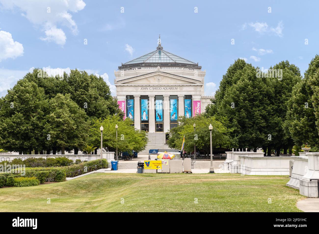 The Shedd Aquarium is located in the Museum Campus in downtown Chicago and next to Lake Michigan. Stock Photo