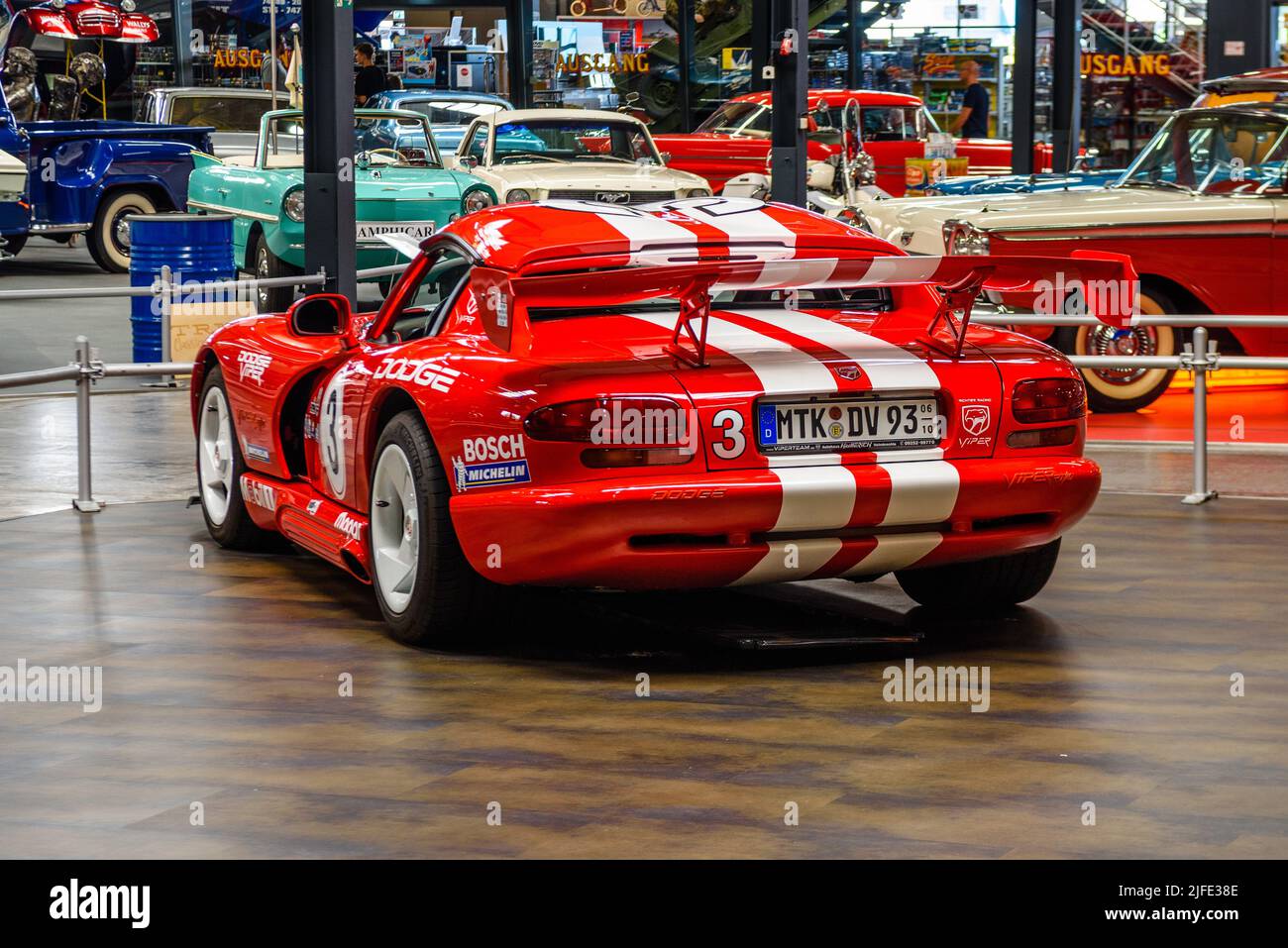 SINSHEIM, GERMANY - MAI 2022: red cabrio roadster Doge Viper RT 10 ...