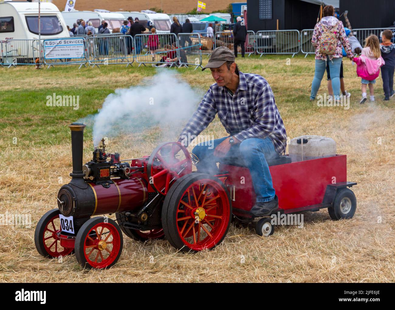 Chickerell, Weymouth, Dorset, UK. 2nd July, 2022. Crowds head to