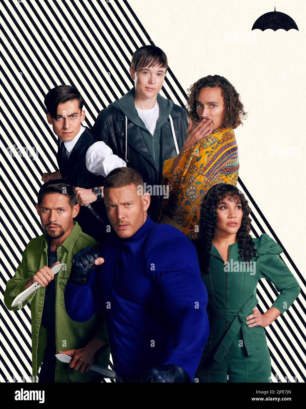 ELLIOT PAGE, ROBERT SHEEHAN, TOM HOPPER, AIDAN GALLAGHER, DAVID CASTAÑEDA and EMMY RAVER-LAMPMAN in THE UMBRELLA ACADEMY (2019), directed by JEREMY SLATER. Credit: NETFLIX / Album Stock Photo