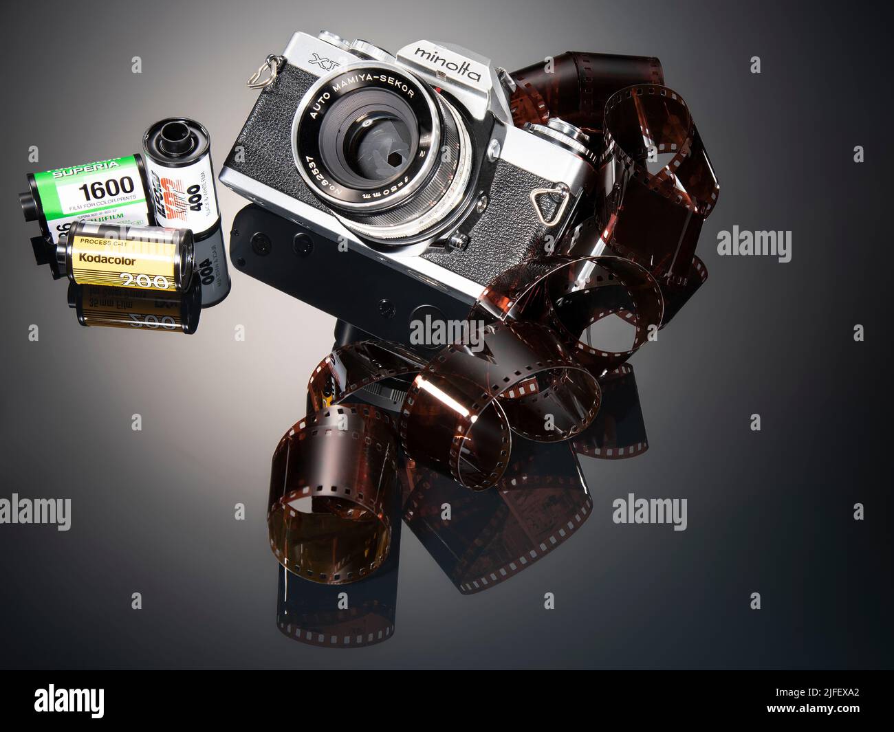 Minolta analog camera hi-res stock photography and images - Alamy