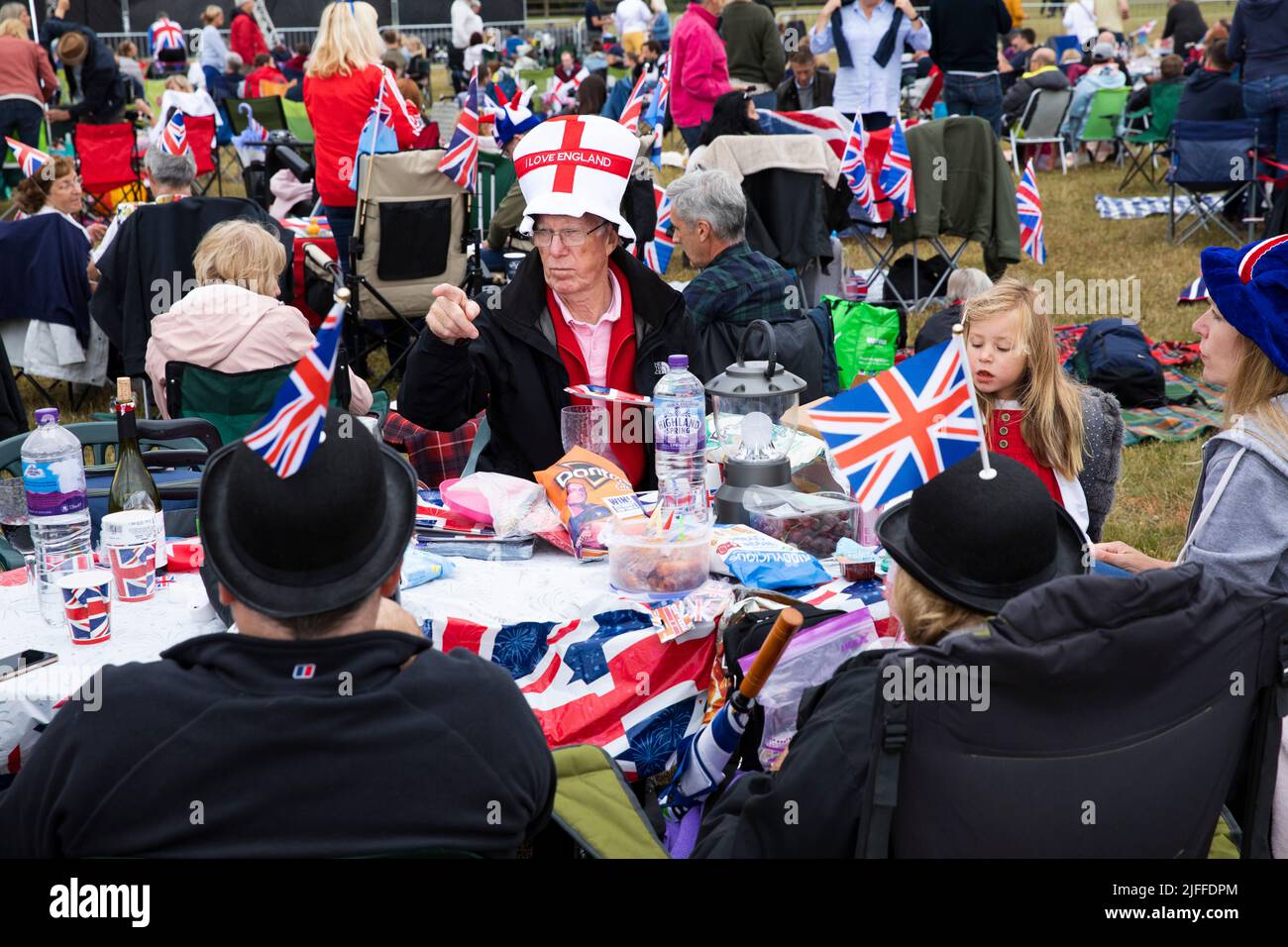 Woodstock, Oxfordshire, UK. 2nd July 2022. Man in hat with 'I love england' and Red Ensign. Battle Prom Picnic Concerts. Blenheim Palace. United Kingdom. Credit: Alexander Caminada/Alamy Live News Stock Photo
