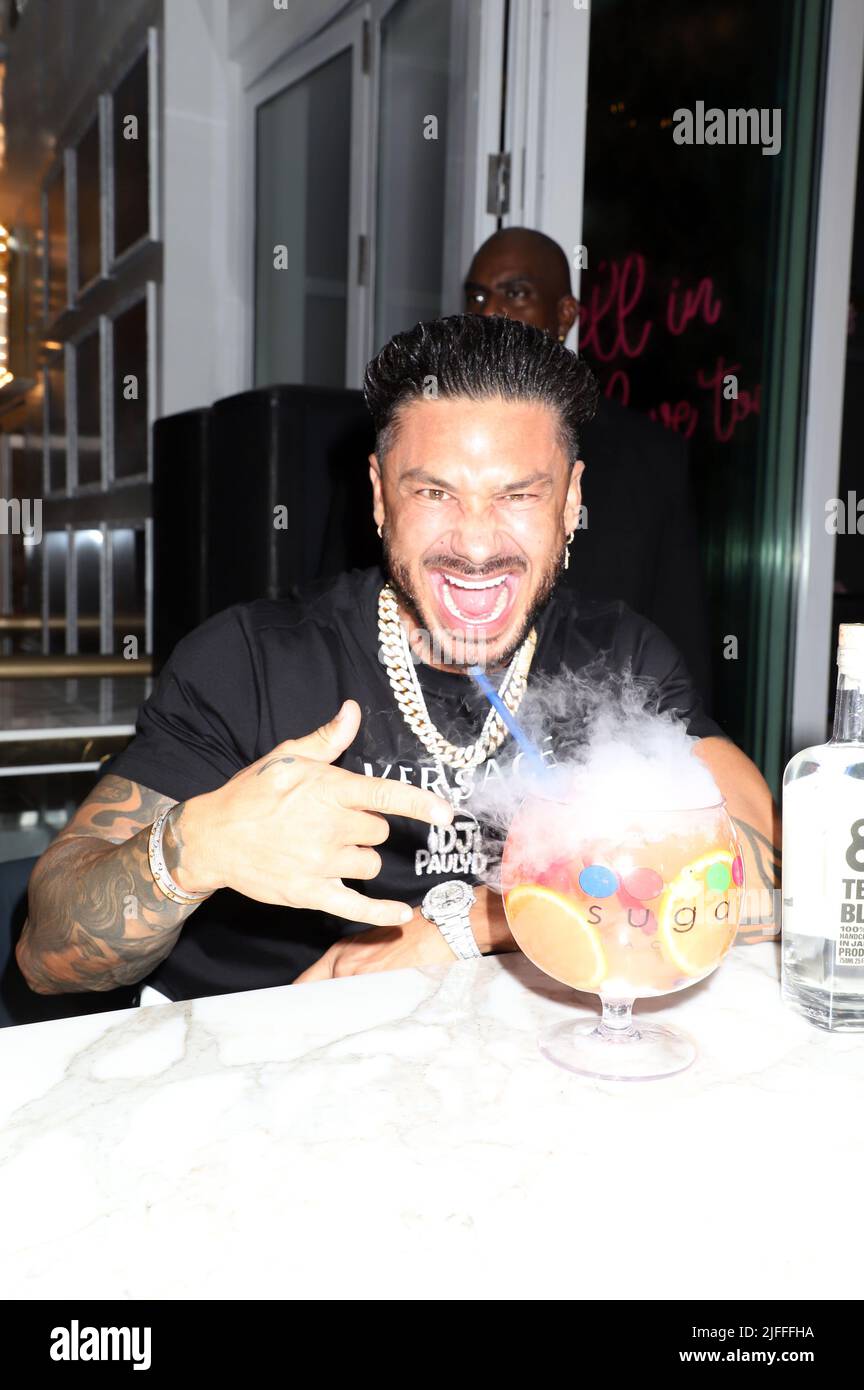 Sugar factory las vegas at harmon corner retail center hires stock