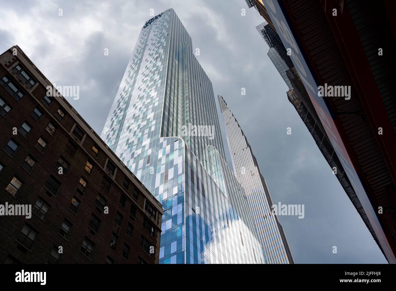 LVMH Tower on 57th Street, Manhattan - Christian de Portzamparc