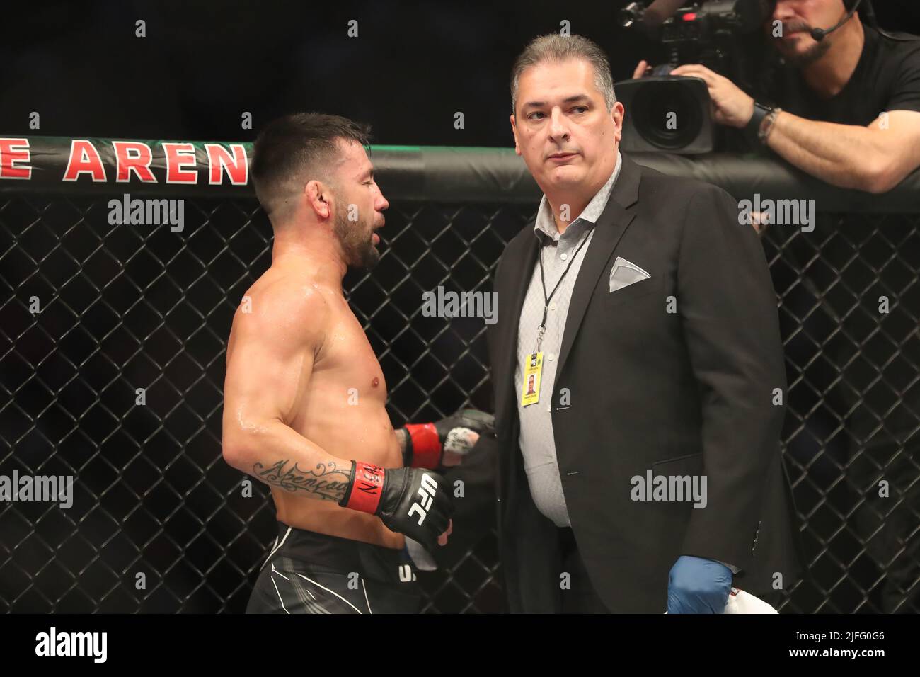 Las Vegas, United States. 02nd July, 2022. LAS VEGAS, NV - JULY 2: Pedro Munhoz reacts after an inadvertent eye poke from O'Malley in their Bantamweight bout during the UFC 276 event at the T-Mobile Arena on July 2, 2022 in Las Vegas, Nevada, United States. (Photo by Alejandro Salazar/PxImages) Credit: Px Images/Alamy Live News Stock Photo