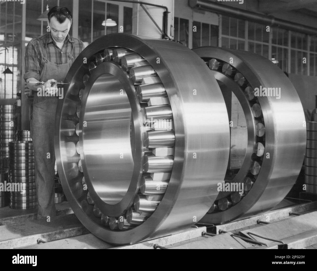 Large Ball Bearing Wheels Hi res Stock Photography And Images Alamy