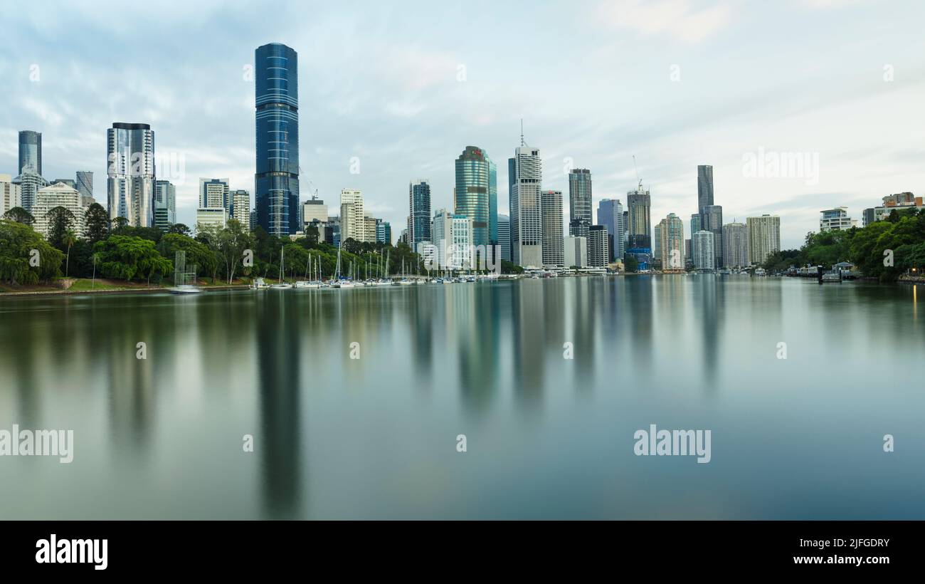Sunrise over the city of Brisbane, Australia Stock Photo Alamy