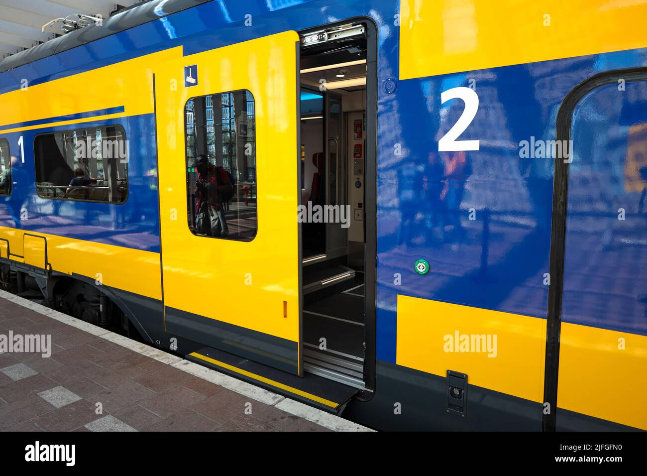 Rotterdam - july 2nd, Presentation new INCG intercity in the ...