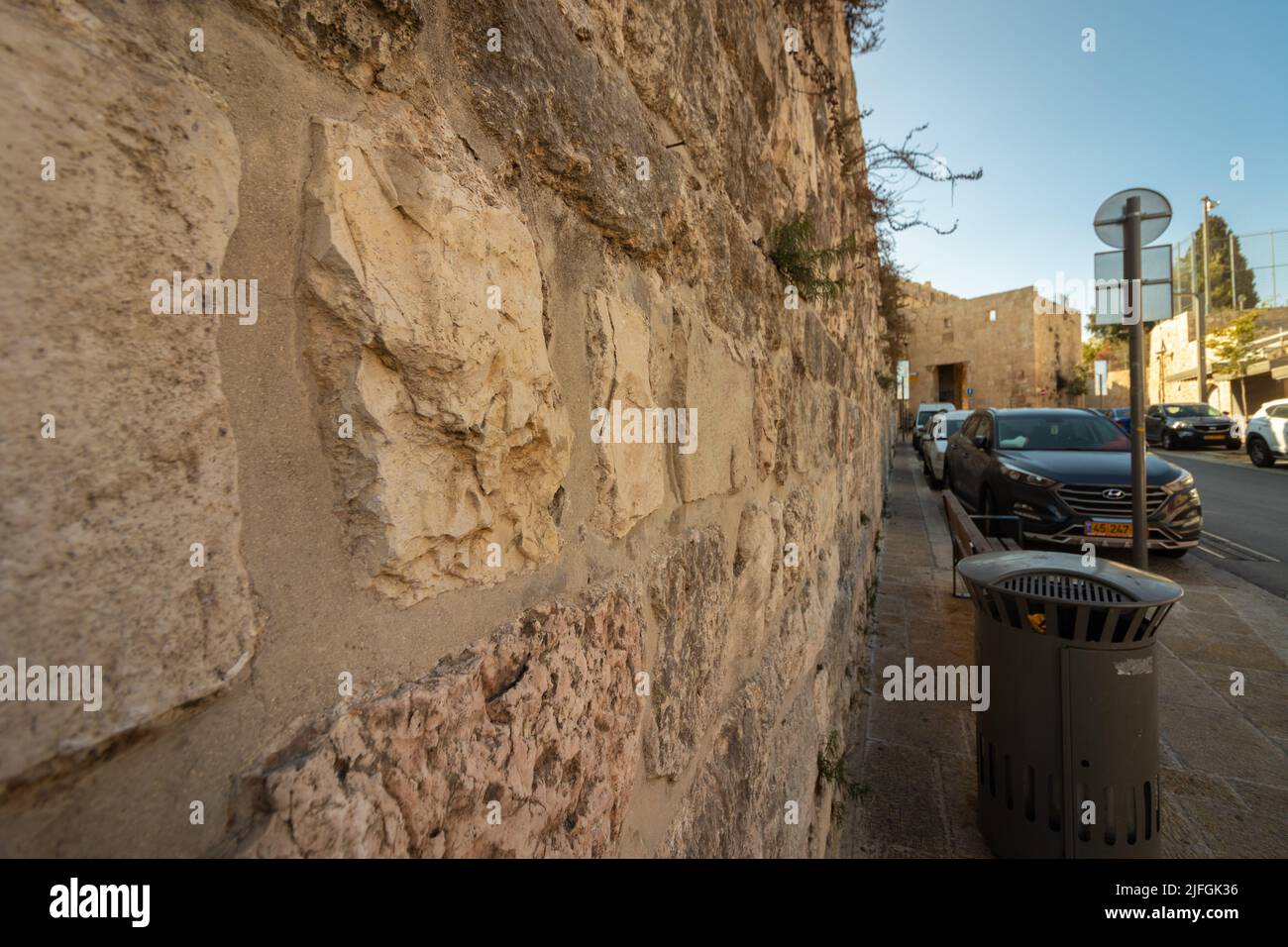 23-11-2021. jerusalem-israel. The famous walls of the Old City in the Jewish Quarter of Jerusalem Stock Photo
