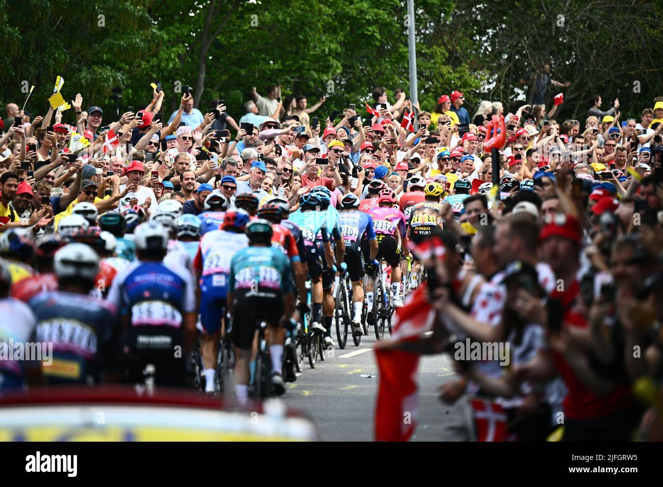 Vejle to Sonderborg, Denmark. 3rd July, 2022. Sonderborg, Denmark. 03rd July, 2022. Cycling fans cheer at stage three of the Tour de France cycling race, 182km from Vejle to Sonderborg, Denmark on Sunday 03 July 2022. This year's Tour de France takes place from 01 to 24 July 2022 and starts with three stages in Denmark. BELGA PHOTO JASPER JACOBS Credit: Belga News Agency/Alamy Live News Credit: Belga News Agency/Alamy Live News Stock Photo