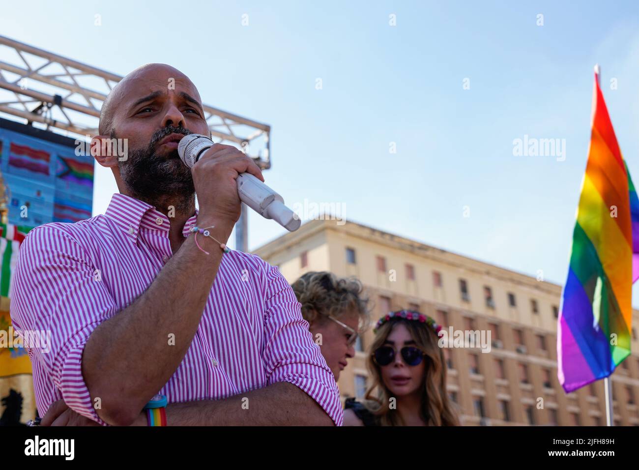 Event LGBTQ + "Naples pride". The parade started from Piazza Municipio
