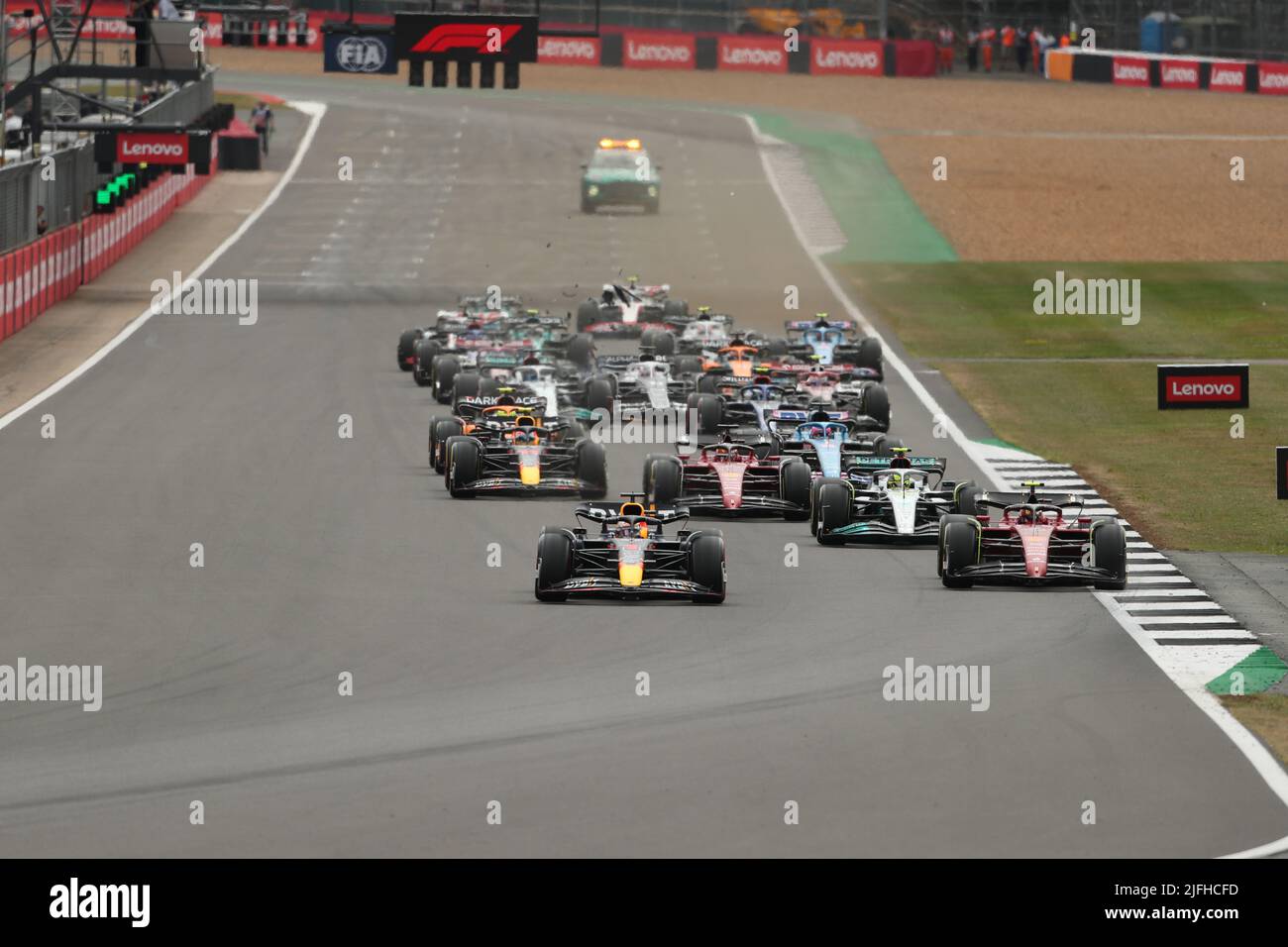 Silverstone, UK. 3rd July 2022,  Silverstone Circuit, Silverstone, Northamptonshire, England: British F1 Grand Prix, Race day: Oracle Red Bull Racing, Max Verstappen leads the race start from Sainz of Ferarri Credit: Action Plus Sports Images/Alamy Live News Stock Photo