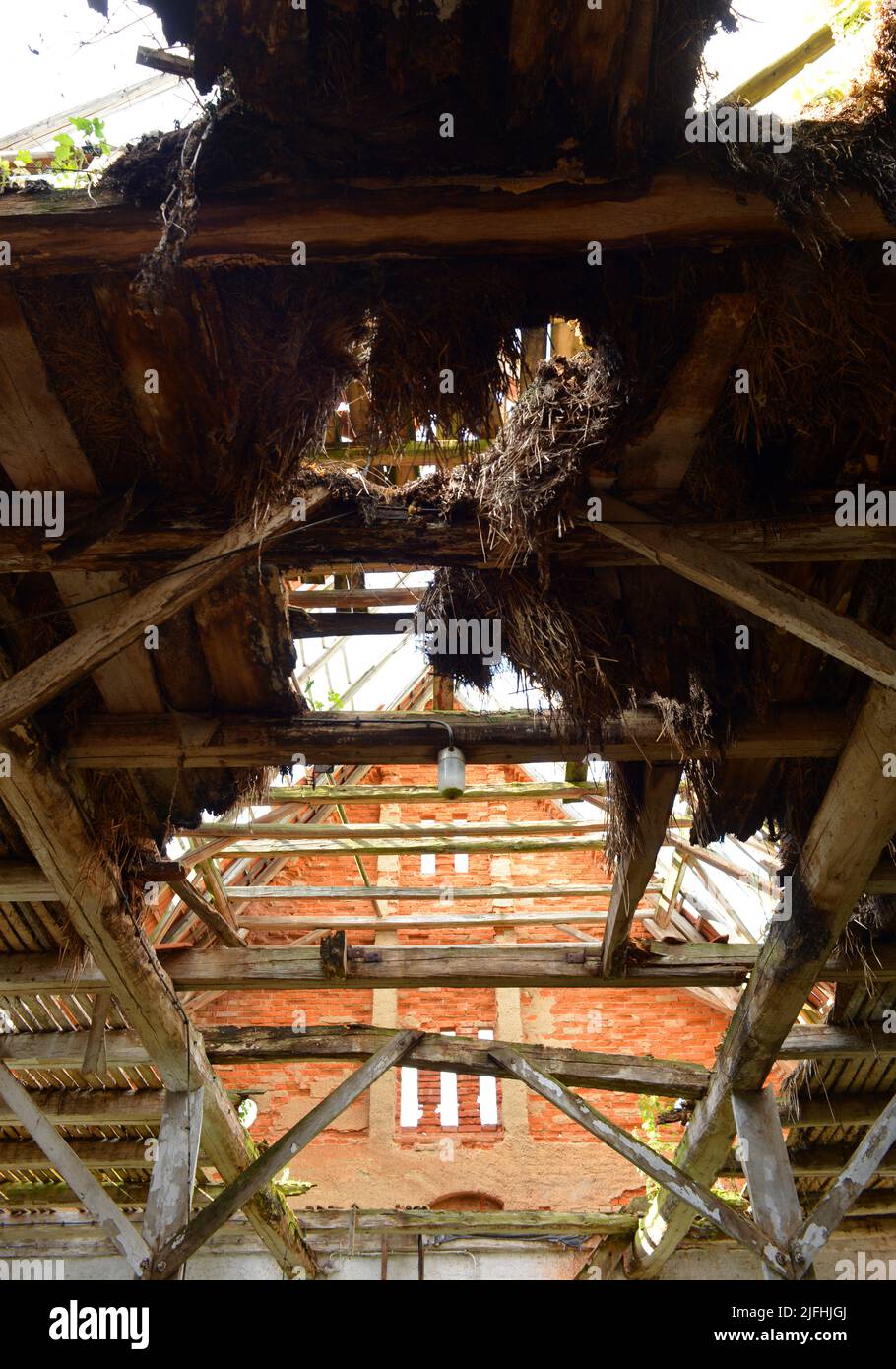 Interior old barn sunlight hi-res stock photography and images - Alamy