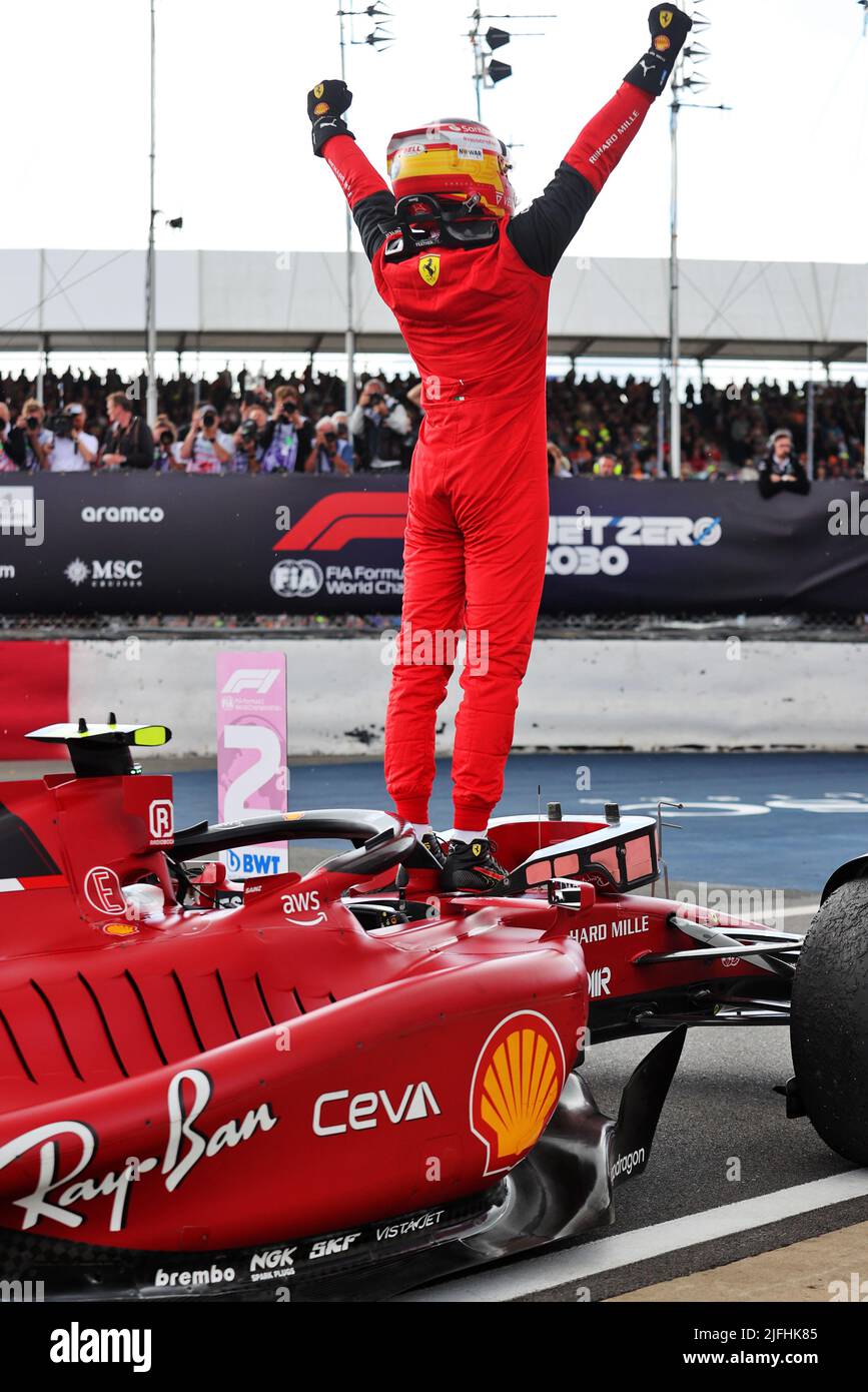 Silverstone, UK. 03rd July, 2022. Race winner Carlos Sainz Jr (ESP) Ferrari F1-75 celebrates in parc ferme. 03.07.2022