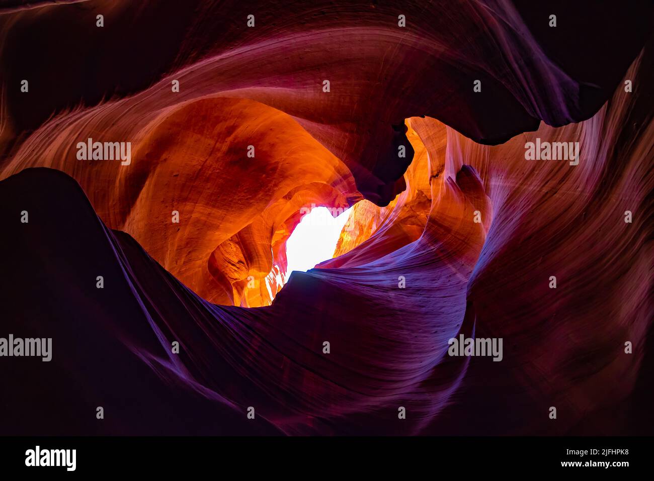 Light rays through antelope canyon hi-res stock photography and images ...