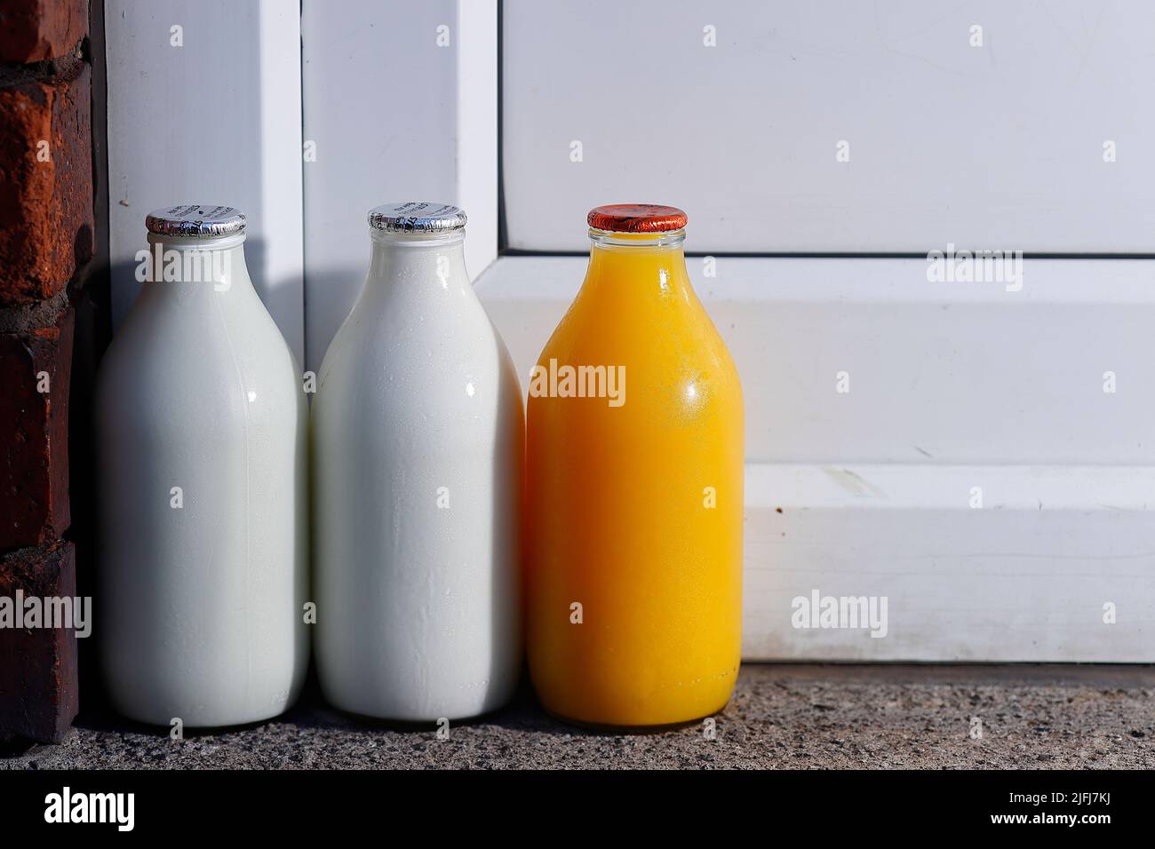 Doorstep orange juice hires stock photography and images Alamy