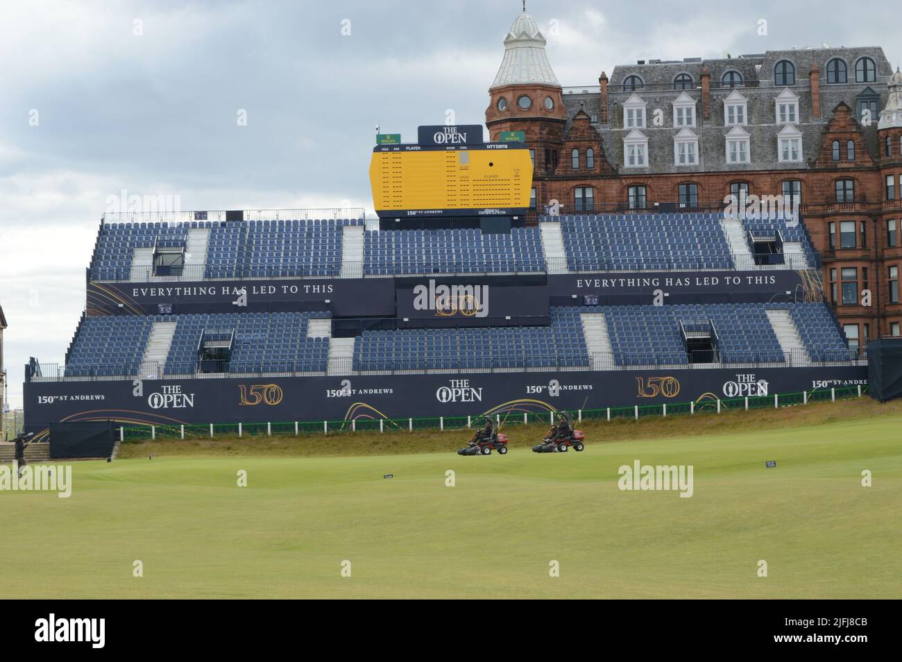 150th Open Golf Tournament St Andrews 2022, temporary Members Club, 8 days before the start Stock Photo
