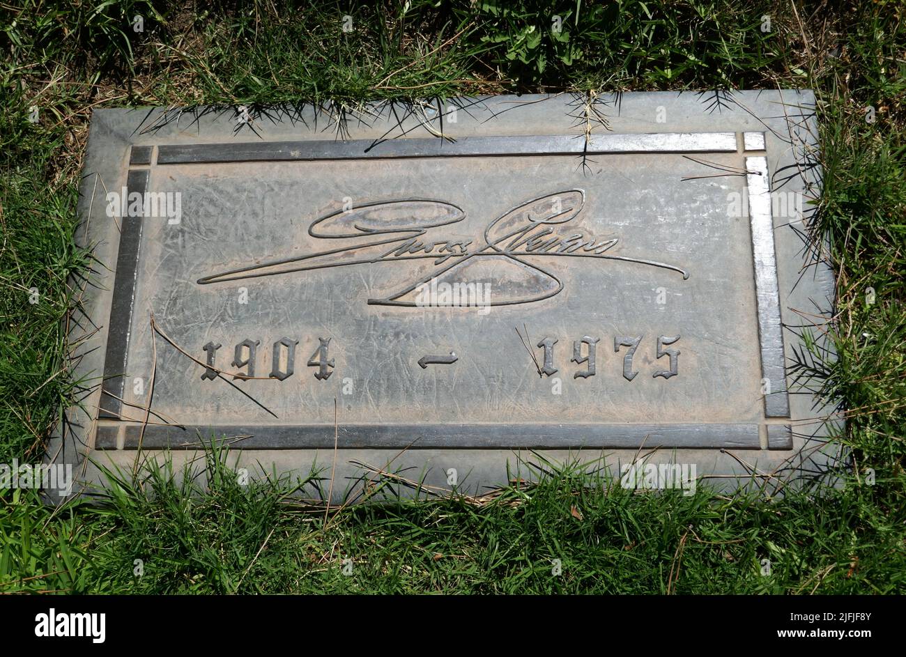 Los Angeles, California, USA 19th June 2022 Director George Stevens Grave in Morning Light Section at Forest Lawn Memorial Park Hollywood Hills on June 19, 2022 in Los Angeles, California, USA. Photo by Barry King/Alamy Stock Photo Stock Photo