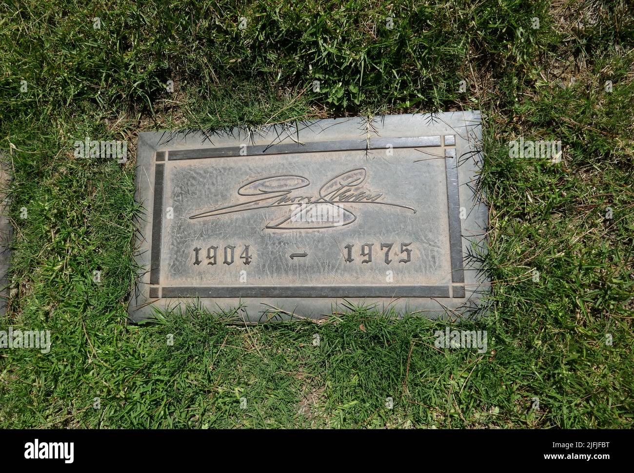 Los Angeles, California, USA 19th June 2022 Director George Stevens Grave in Morning Light Section at Forest Lawn Memorial Park Hollywood Hills on June 19, 2022 in Los Angeles, California, USA. Photo by Barry King/Alamy Stock Photo Stock Photo