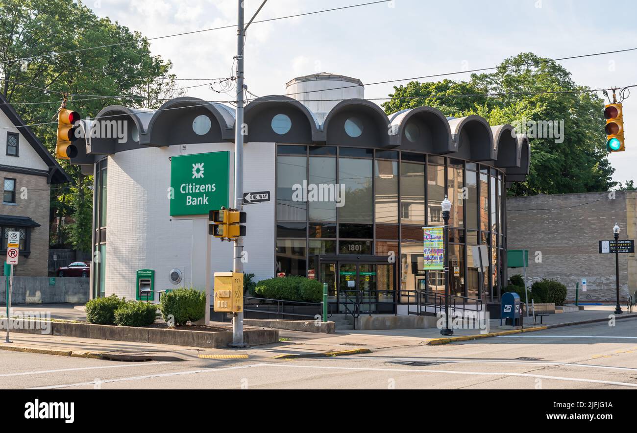 The Citizens Bank on Murray Avenue in the Squirrel Hill neighborhood in Pittsburgh, Pennsylvania, USA Stock Photo