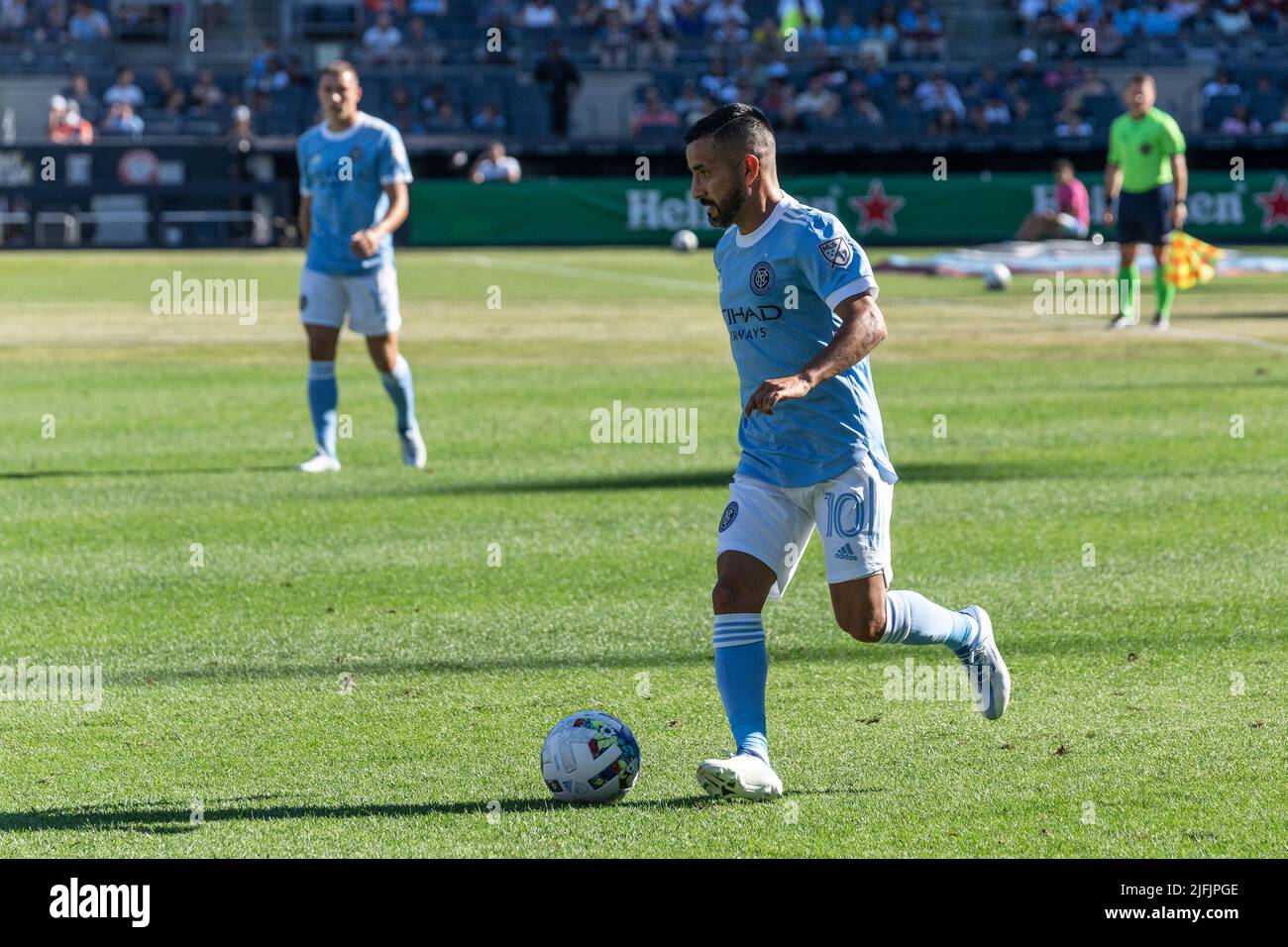 Atlanta United signs veteran striker Lisandro Lopez