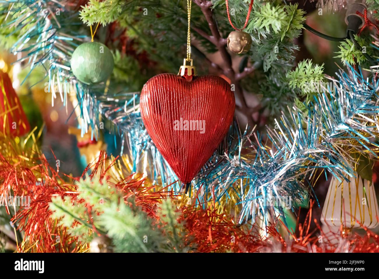 Tinsel tree hi-res stock photography and images - Alamy