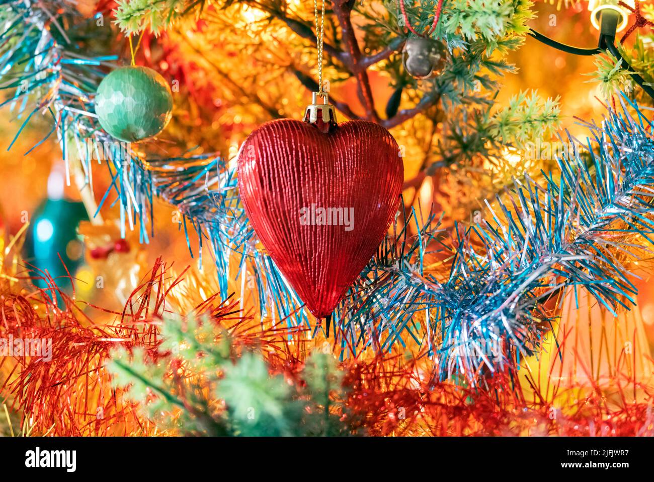 Tinsel tree hi-res stock photography and images - Alamy