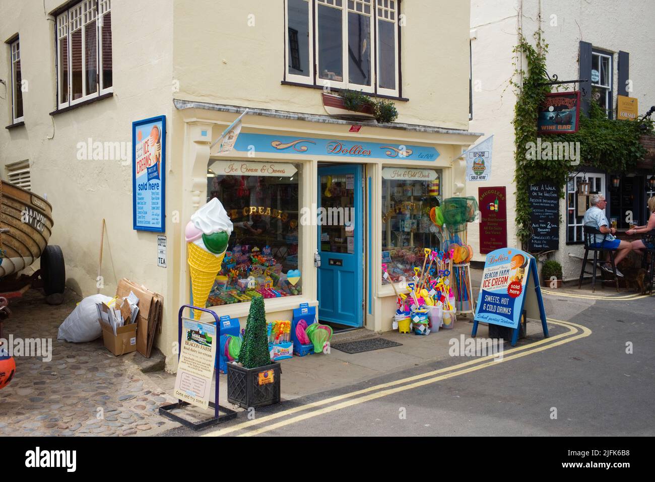 Robin hood's bay town hires stock photography and images Alamy