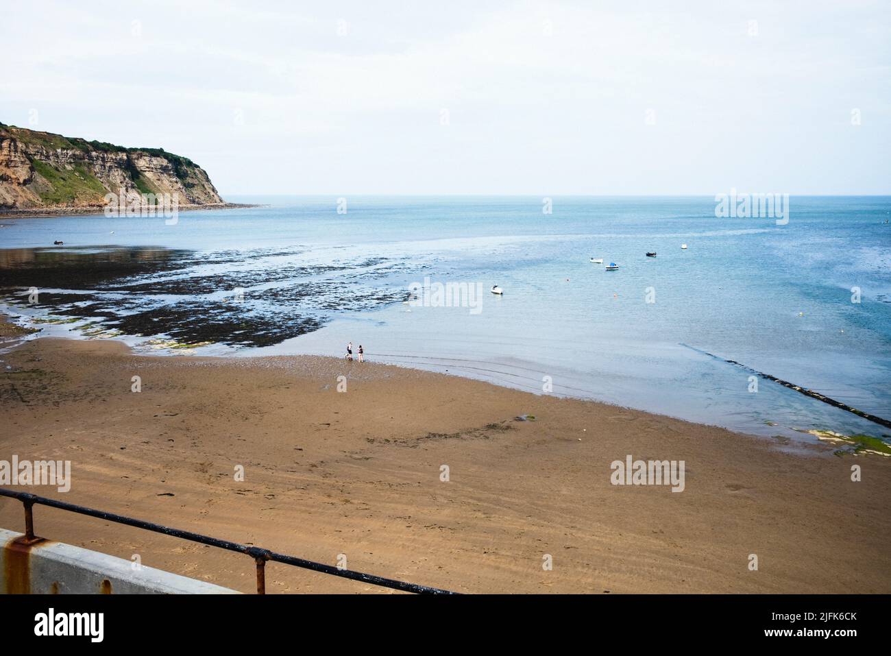 The northern end of the beach at Robin Hood's Bay in North Yorkshire Stock Photo