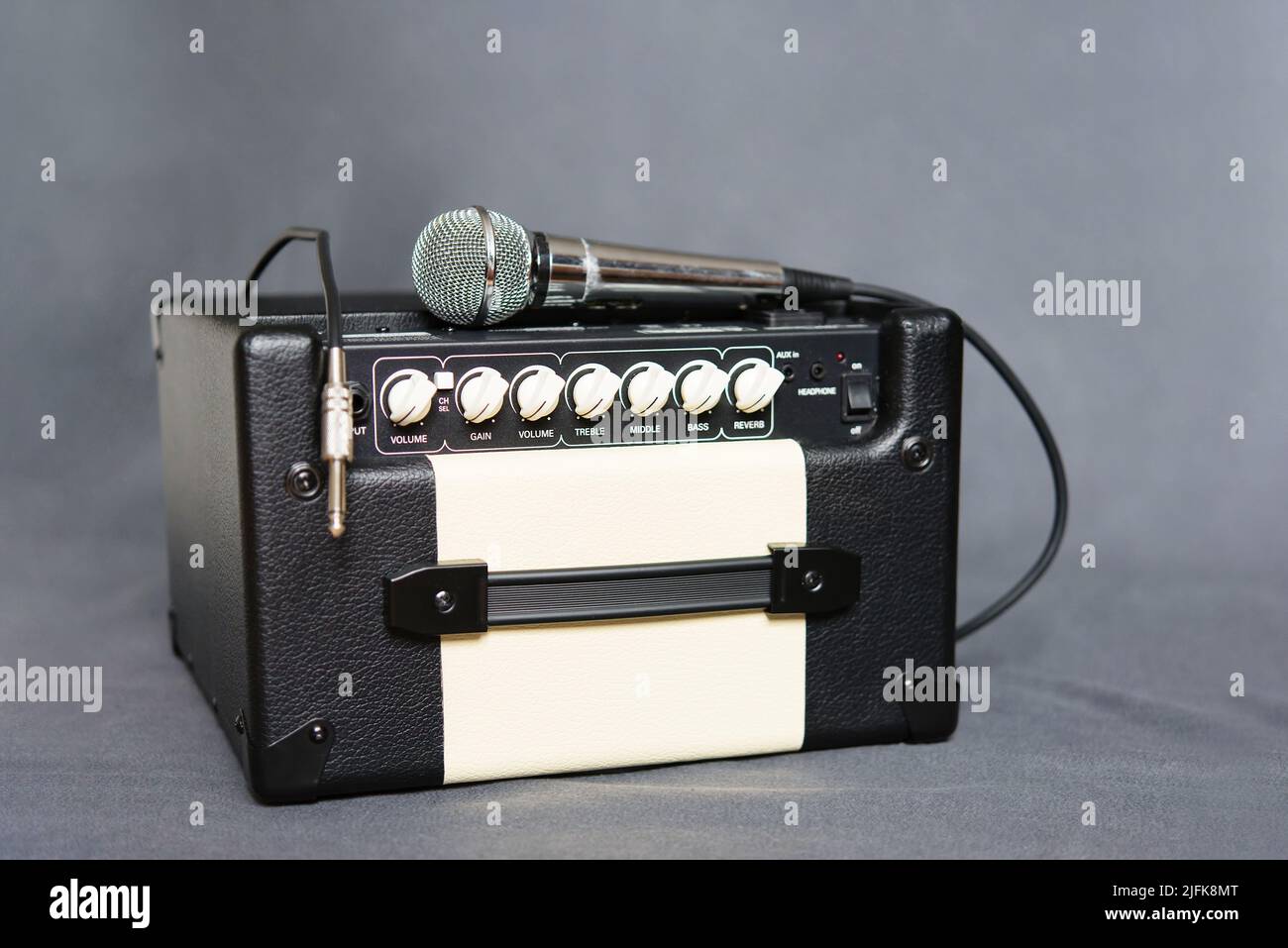 Cord jack cable to the electric guitar amplifier, combo amplifier and